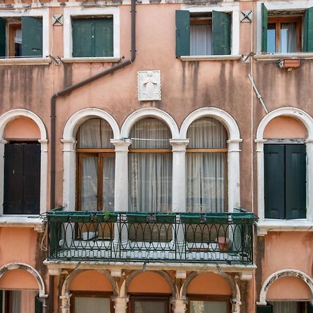 San Polo Canal View Apartments By Wonderful Italy Veneza Exterior foto