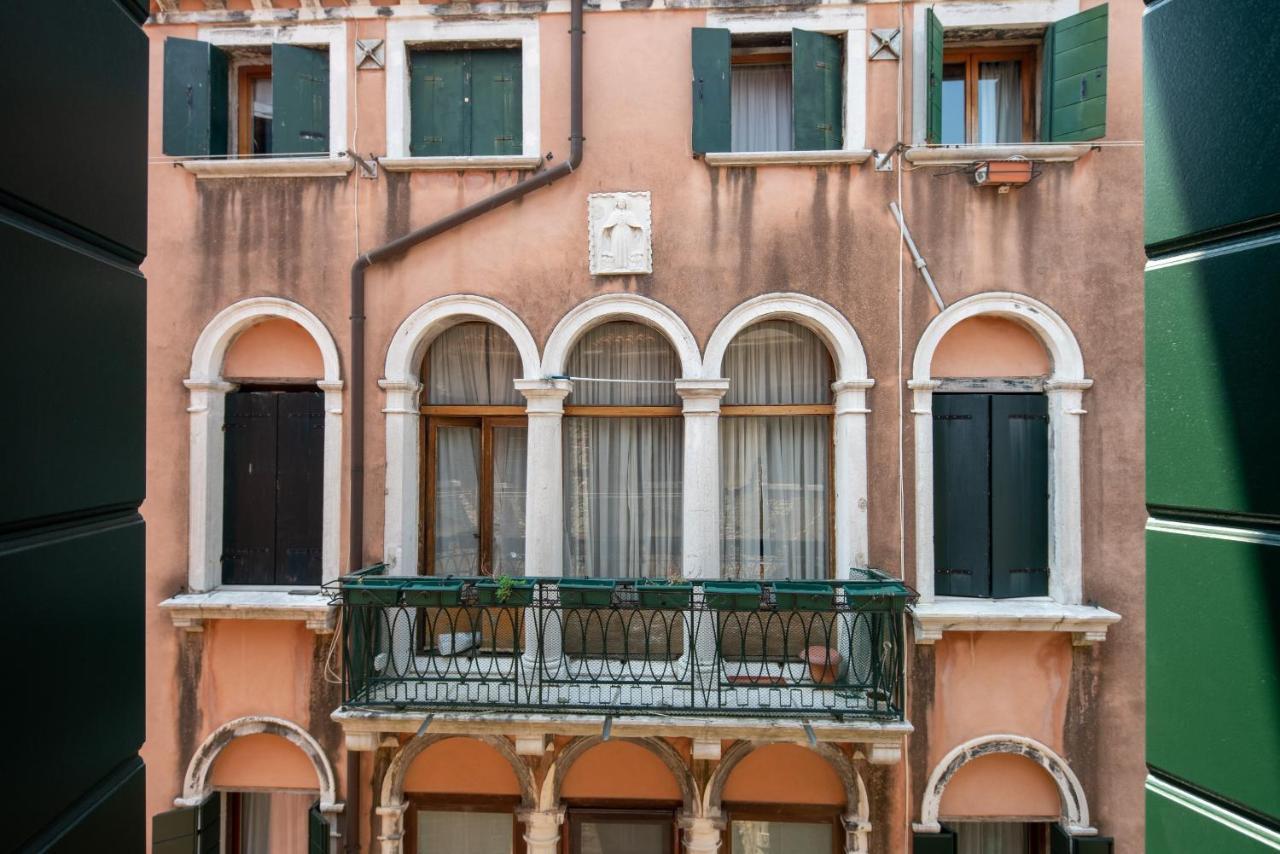 San Polo Canal View Apartments By Wonderful Italy Veneza Exterior foto